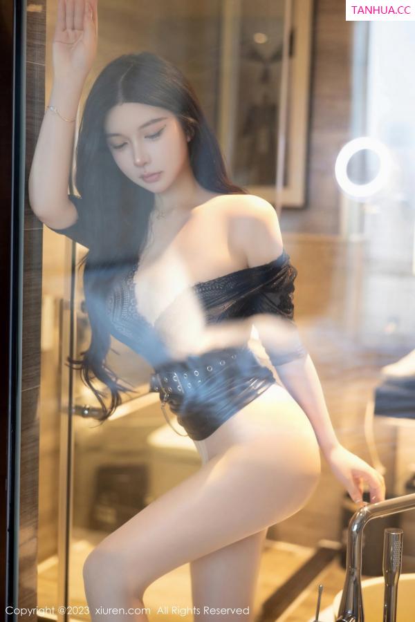   [XiuRen]高清写真图 2023.05.26 No.6810 林珊珊 丝袜美臀第41张图片
